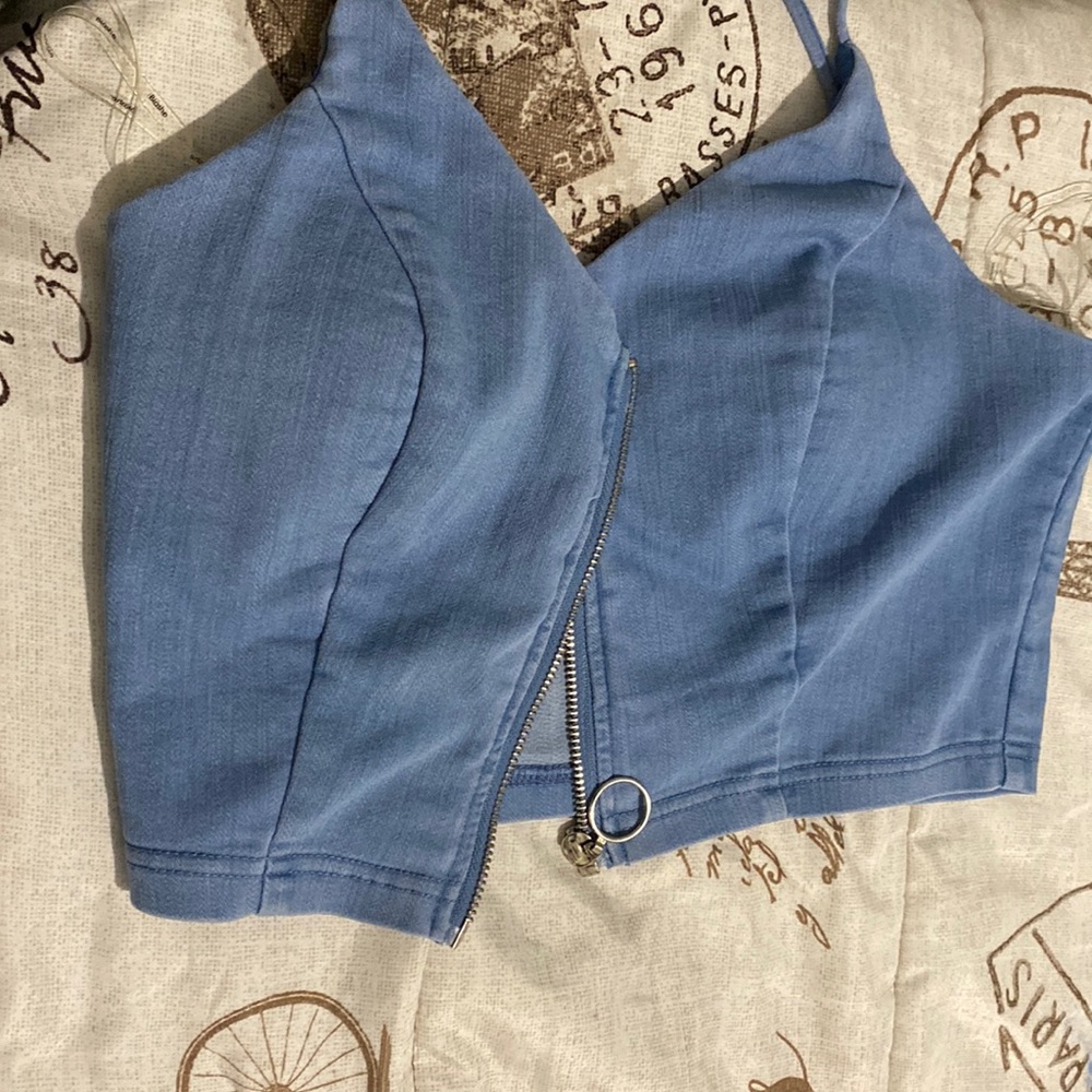 Elastic blue top